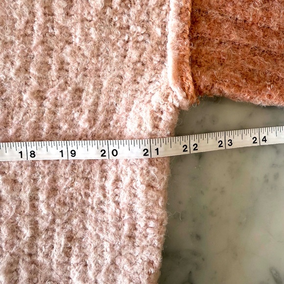 Lulus Colorblock Bouclé Sweater | Women’s M | Blush Pink Cozy Knit - Picture 5 of 6